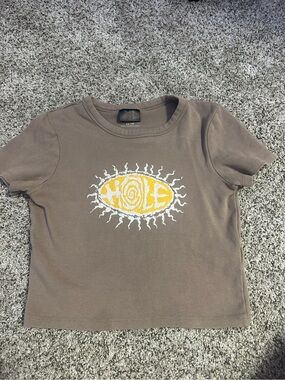 Tilly's Brown Short Sleeve Tee with Yellow Graphic
